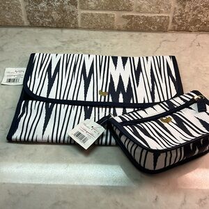 Buxton Makeup Bag and Jewelry and Personal Care Hanging Bag